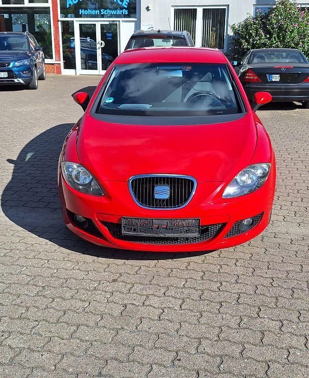 Rot Gebraucht 2007 Seat Leon Stylance Limousine | 4.299 € (Fairer Preis) - Bild 1/4