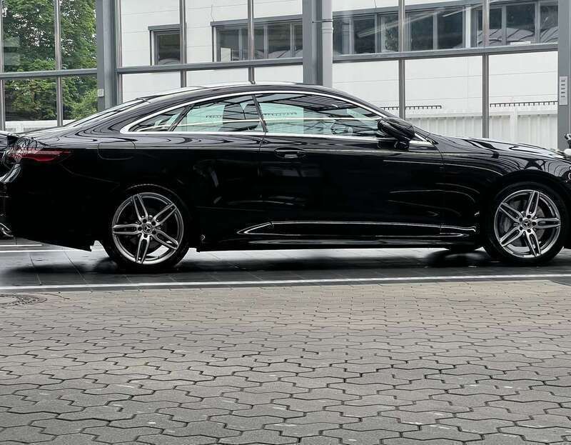 Schwarz Gebraucht 2019 Mercedes E300 Coupé | 41.500 € - Bild 1/4