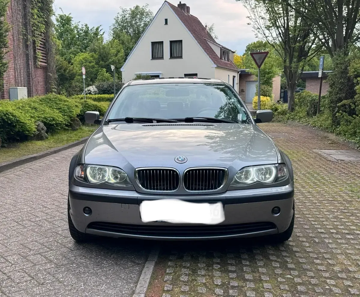 Gebraucht BMW 316 116 PS (85 kW) 2004 Grau Limousine