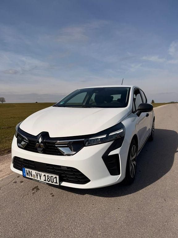 Gebraucht Mitsubishi Colt 67 PS (49 kW) 2024 Weiß Kleinwagen