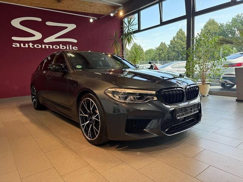 Grau Gebraucht 2018 BMW M5 Competition Edition Limousine | 66.500 € (Fairer Preis) - Bild 1/4