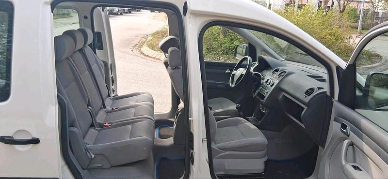 Second-hand VW Caddy Life 80 CP (58 kW) 2007 Alb Monovolum