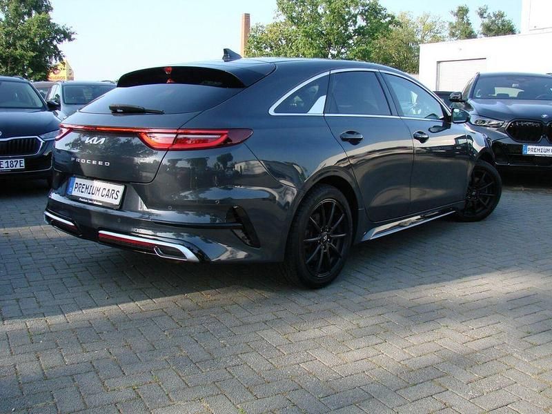 Gebraucht Kia ProCeed GT-Line 160 PS (117 kW) 2023 Grau Kleinwagen