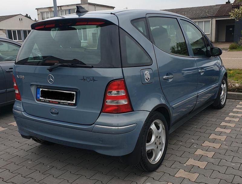 Gebraucht Mercedes A190 Elegance 125 PS (91 kW) 2003 Grau Van / Kleinbus