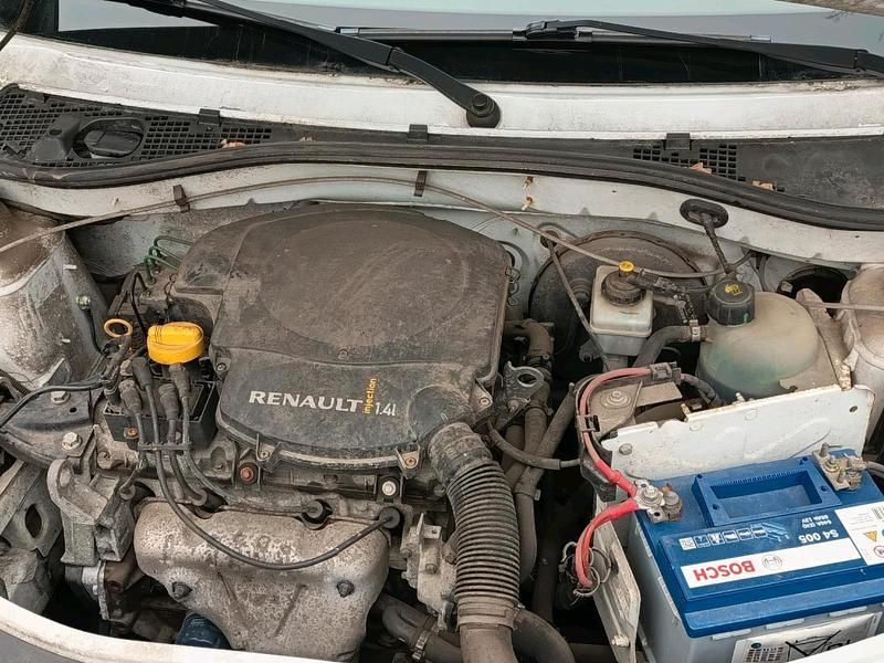 Gebraucht Dacia Sandero 75 PS (55 kW) 2008 Weiß Kleinwagen