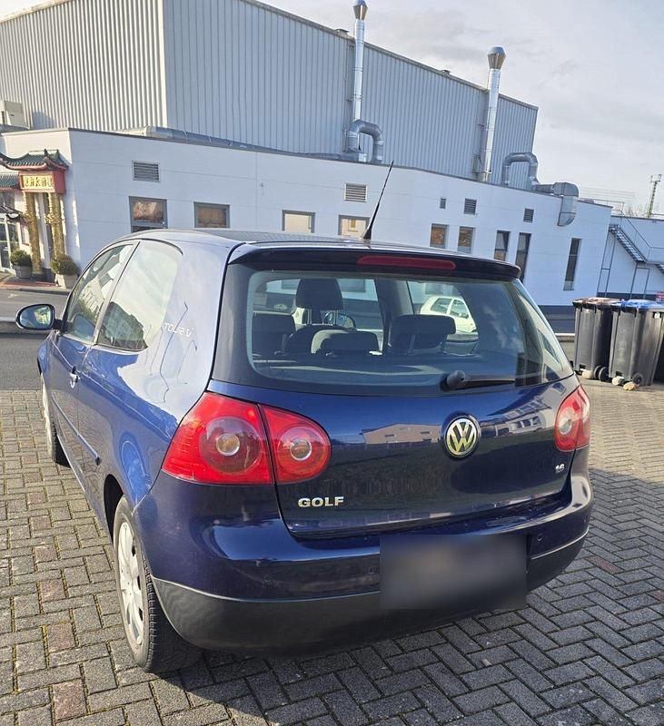Gebraucht VW Golf V 102 PS (75 kW) 2008 Blau