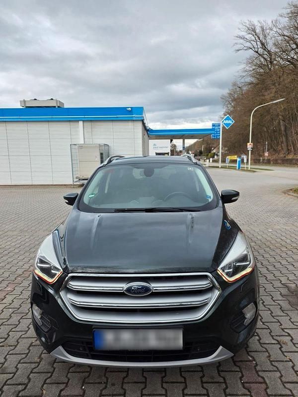 Gebraucht Ford Kuga 179 PS (131 kW) 2018 Grün SUV