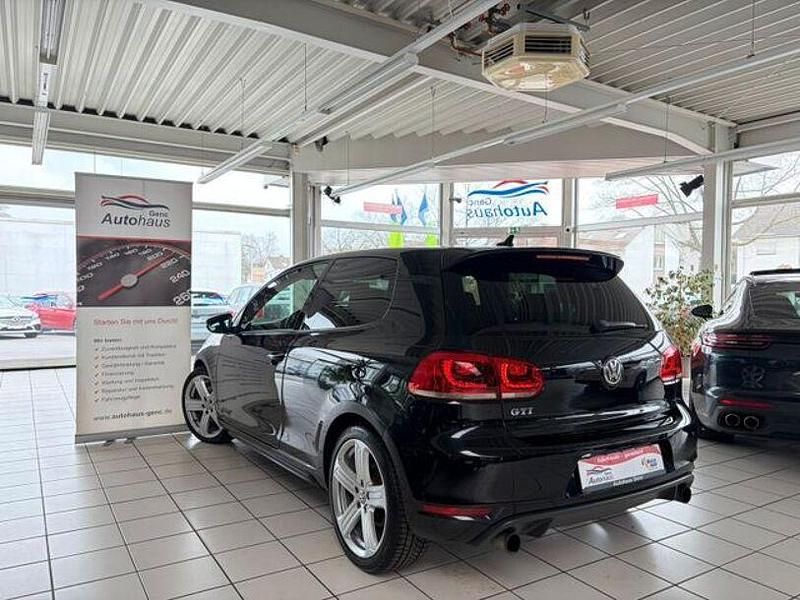 Gebraucht VW Golf VI GTI 211 PS (155 kW) 2012 Schwarz Kleinwagen
