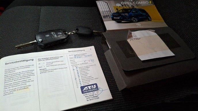 Gebraucht Opel Combo 102 PS (75 kW) 2021 Weiß Van / Kleinbus