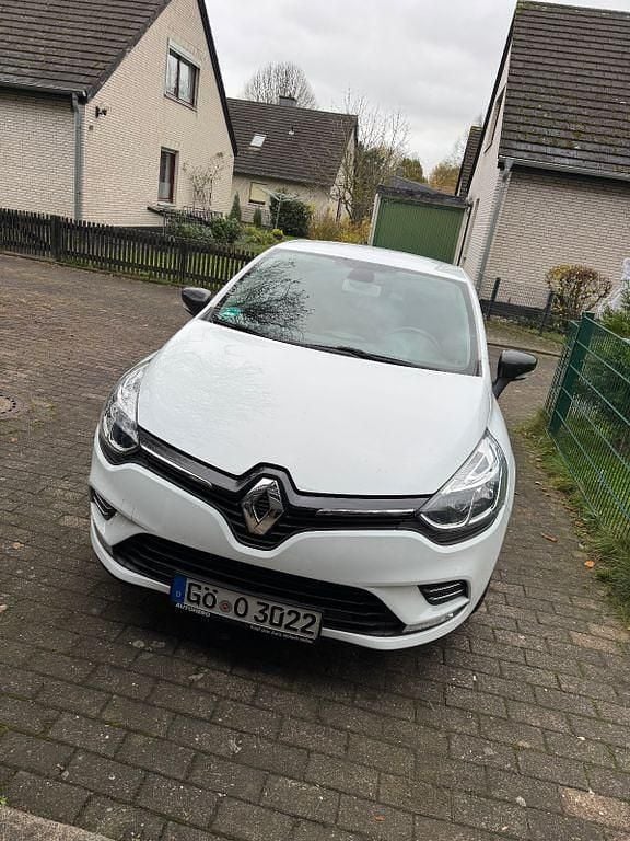 Weiß Gebraucht 2019 Renault Clio IV Collection Limousine | 10.500 € (Fairer Preis) - Bild 1/4