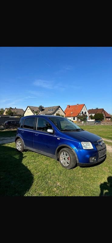 Gebraucht Fiat Panda 101 PS (74 kW) 2010 Blau Kleinwagen