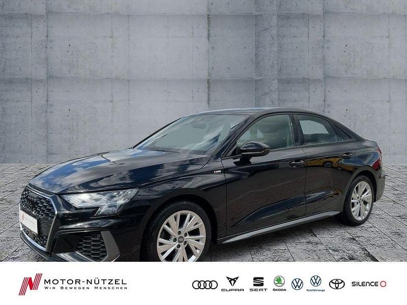 Mythosschwarz metallic Gebraucht 2021 Audi A3 S-Line Limousine | 28.330 € (Etwas zu teuer) - Bild 1/4