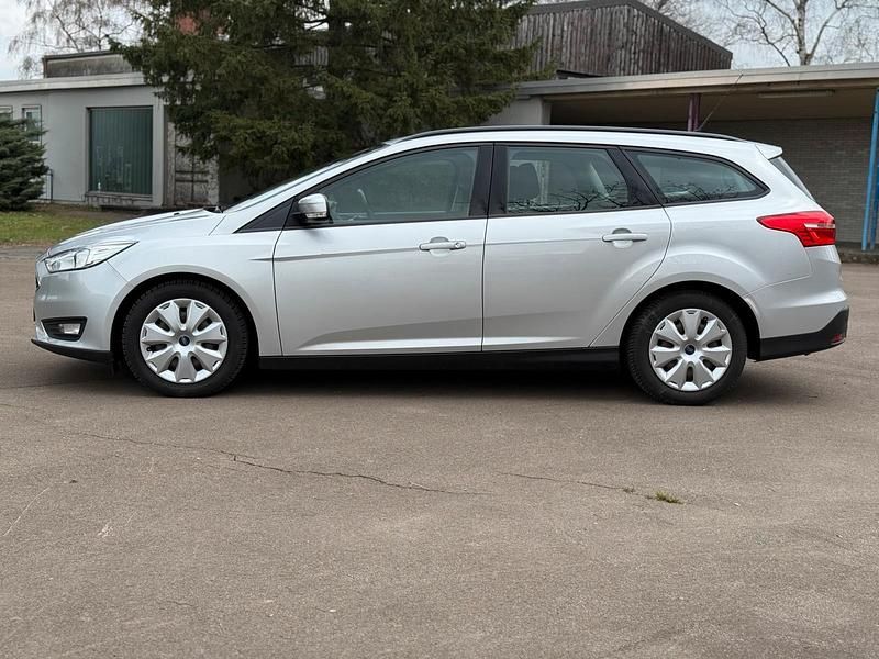 Gebraucht Ford Focus Business Edition 125 PS (91 kW) 2014 Silber Kombi