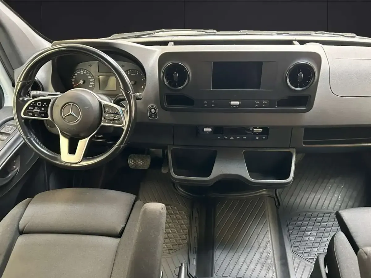 Gebraucht Mercedes Sprinter 190 PS (139 kW) 2021 Arktikweiß Van