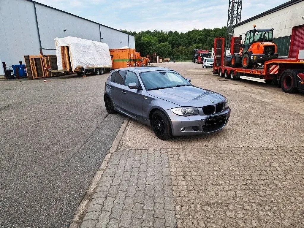 Gebraucht BMW 130 Performance 258 PS (189 kW) 2010 Grau Kleinwagen