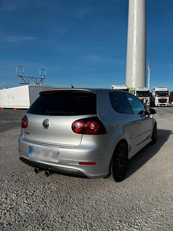 Gebraucht VW Golf R 250 PS (183 kW) 2006 Silber Coupé