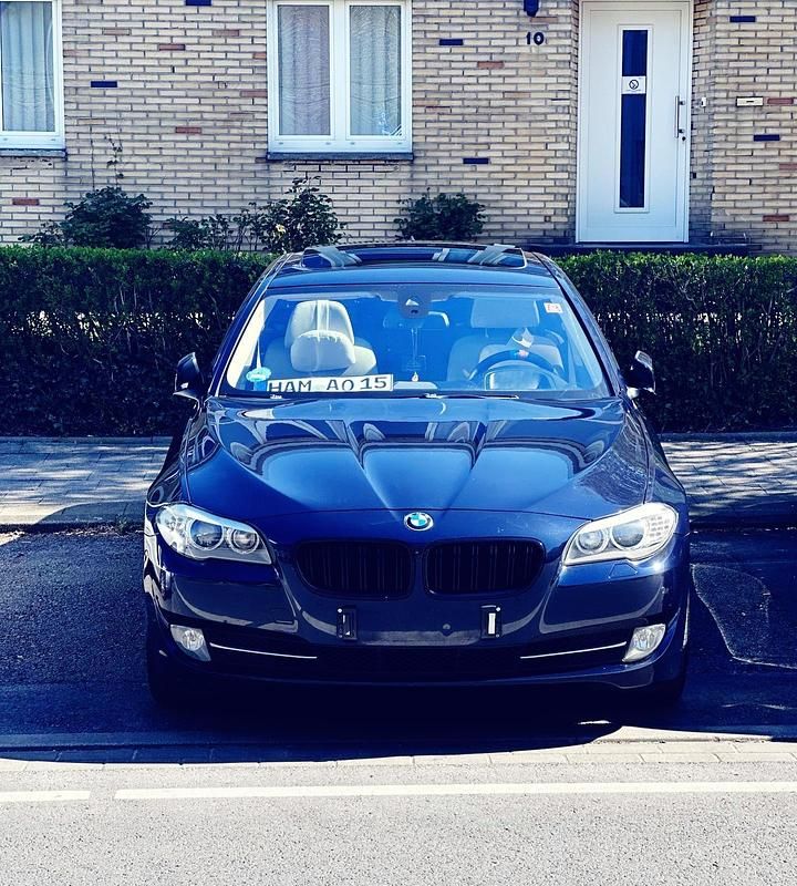 Gebraucht BMW 525 218 PS (160 kW) 2012 Blau Limousine