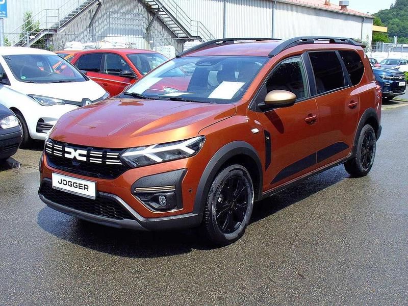 Terracottabraun metallic Neu 2025 Dacia Jogger Extreme Kombi | 24.449 € (Etwas zu teuer) - Bild 1/4
