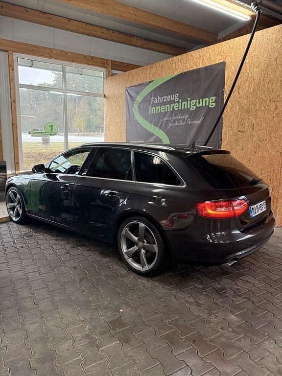 Gebraucht Audi A4 Ambition 170 PS (125 kW) 2012 Schwarz Kombi