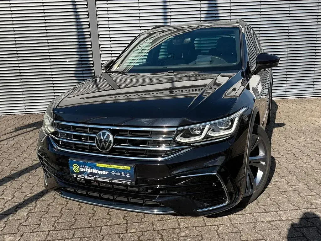 Gebraucht VW Tiguan R-line 150 PS (110 kW) 2021 Schwarz SUV