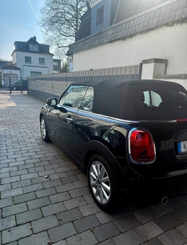 Gebraucht Mini One Cabriolet 120 PS (88 kW) 2018 Schwarz Cabrio