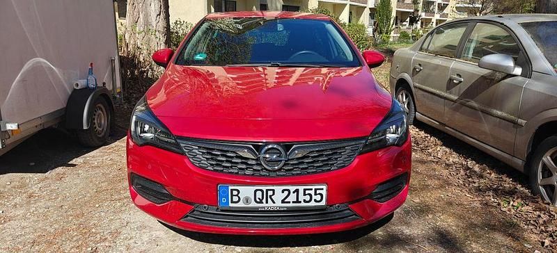Gebraucht Opel Astra 131 PS (96 kW) 2019 Rot Limousine