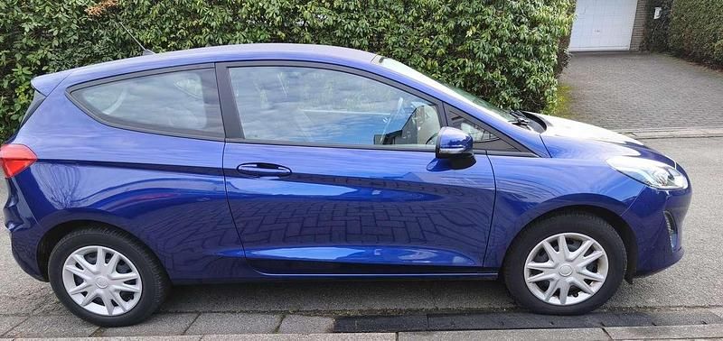 Gebraucht Ford Fiesta 69 PS (50 kW) 2017 Blau Limousine