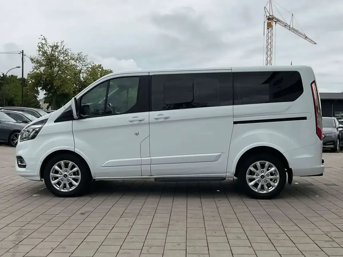 Gebraucht Ford Transit Tourneo Titanium 185 PS (136 kW) 2020 Frozen white Van / Kleinbus