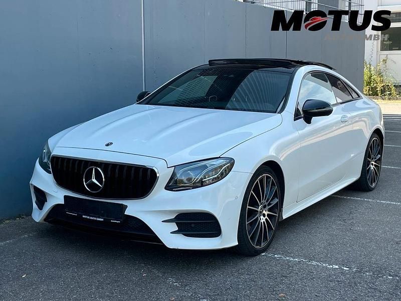 Weiß Gebraucht 2017 Mercedes E300 AMG Coupé | 29.980 € (Fairer Preis) - Bild 1/4