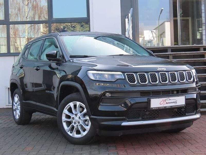 Gebraucht Jeep Compass 131 PS (96 kW) 2024 Schwarz SUV