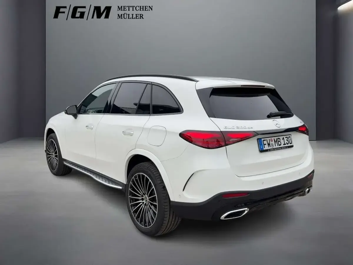 Gebraucht Mercedes GLC300de AMG 197 PS (144 kW) 2026 Unilack polarweiß SUV