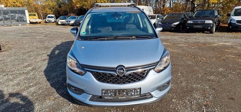 Silber Gebraucht 2018 Opel Zafira Edition Van / Kleinbus | 9.500 € - Bild 1/4