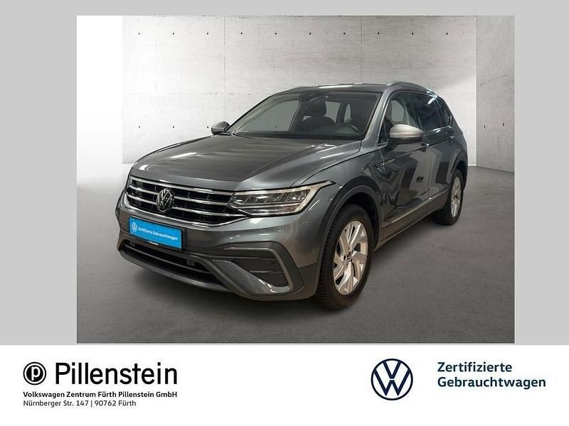 Grau Gebraucht 2024 VW Tiguan Allspace Life SUV | 34.911 € (Guter Preis) - Bild 1/2