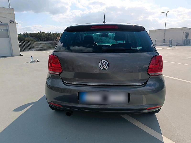 Gebraucht VW Polo Style 85 PS (62 kW) 2011 Grau Kleinwagen