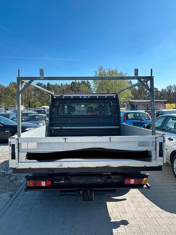Usado Ford Transit 125 HP (91 kW) 2012 Branco Sedan