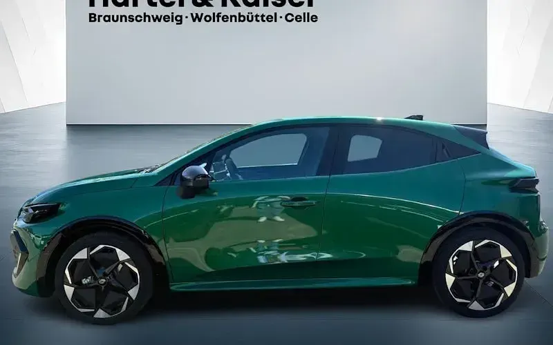 Neu Renault Clio V Techno 115 PS (84 kW) 2026 Grün Limousine