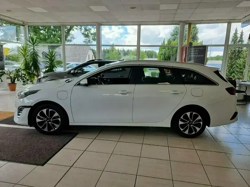 Gebraucht Kia Ceed Sportswagon Vision 141 PS (103 kW) 2022 Weiss Kombi