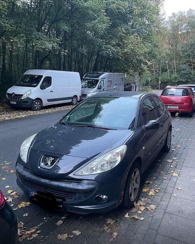 Grau Gebraucht 2010 Peugeot 206 Basis Kleinwagen | 1.700 € (Guter Preis) - Bild 1/4