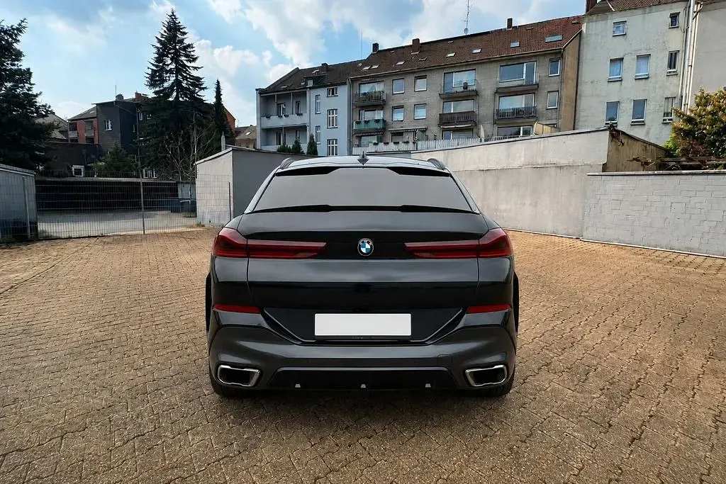 Gebraucht BMW X6 M Sport 286 PS (210 kW) 2024 Schwarz SUV