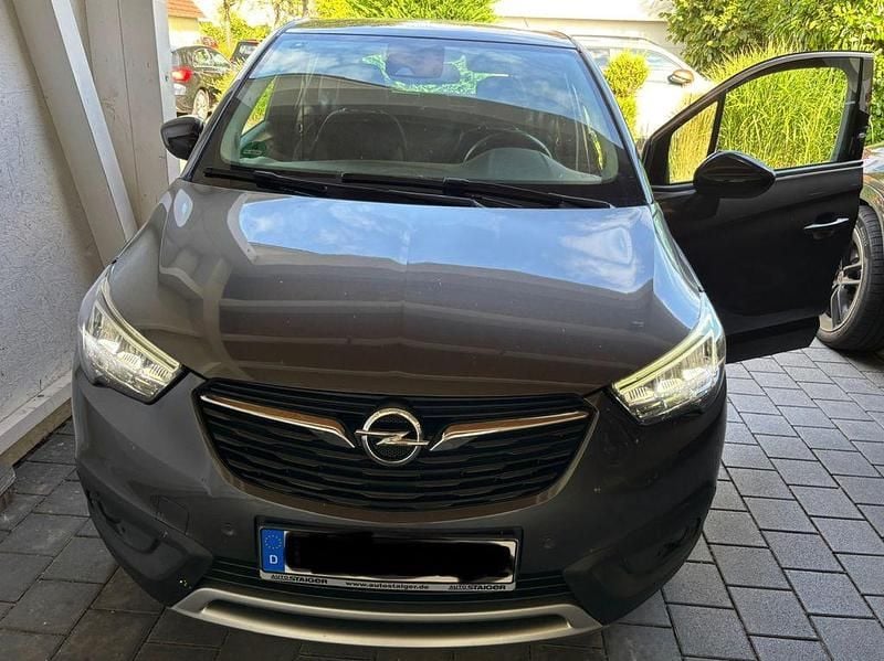 Grau Gebraucht 2019 Opel Crossland S SUV | 11.300 € (Guter Preis) - Bild 1/4
