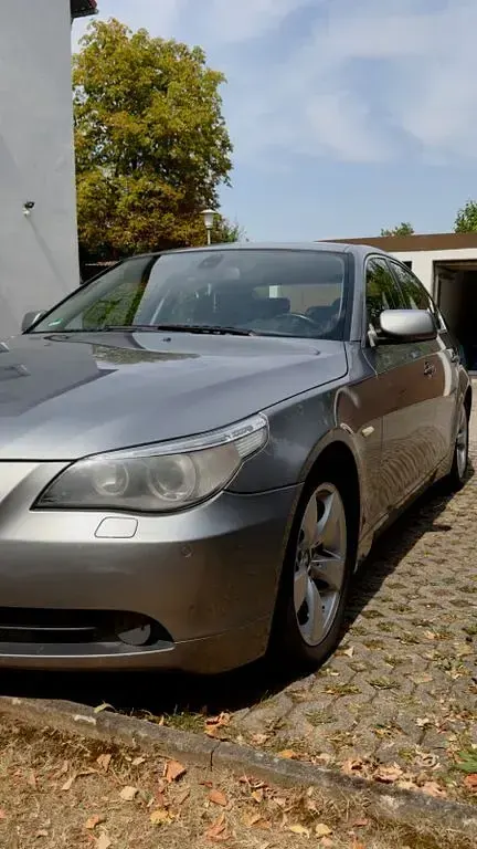Gebraucht BMW 530 218 PS (160 kW) 2005 Grau Limousine
