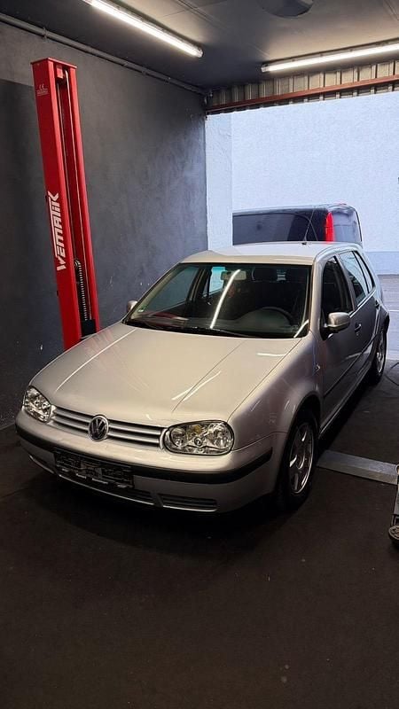 Gebraucht VW Golf IV 75 PS (55 kW) 2002 Silber Limousine