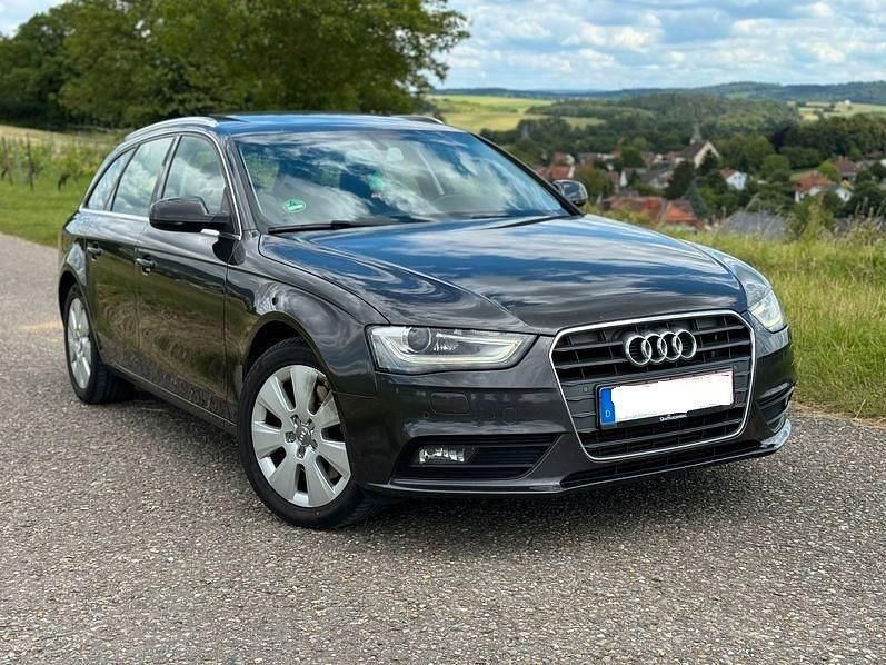 Gebraucht Audi A4 Sport 204 PS (150 kW) 2014 Grau Limousine