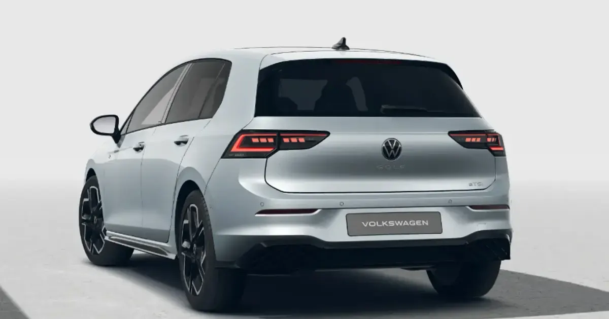 Neu VW Golf VIII R-line 150 PS (110 kW) 2026 Silber Limousine