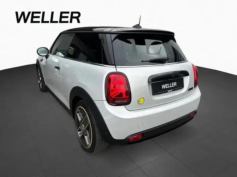 Gebraucht Mini Cooper SE 135 kW (184 PS) 2022 White silver (silber) Kleinwagen