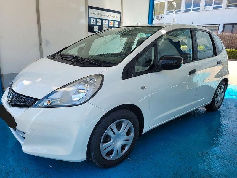 Weiß Gebraucht 2013 Honda Jazz S Kleinwagen | 5.190 € (Guter Preis) - Bild 1/4