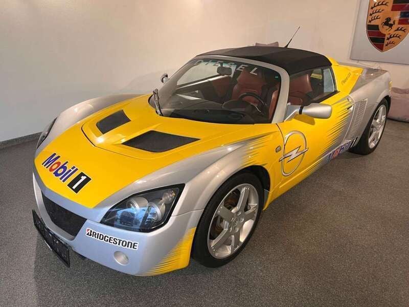 Silber Gebraucht 2001 Opel Speedster Cabrio | 67.568 € - Bild 1/4