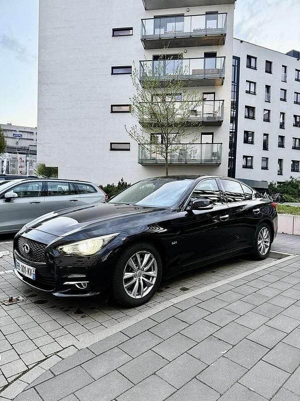 Gebraucht Infiniti Q50 Premium 170 PS (125 kW) 2016 Schwarz Limousine