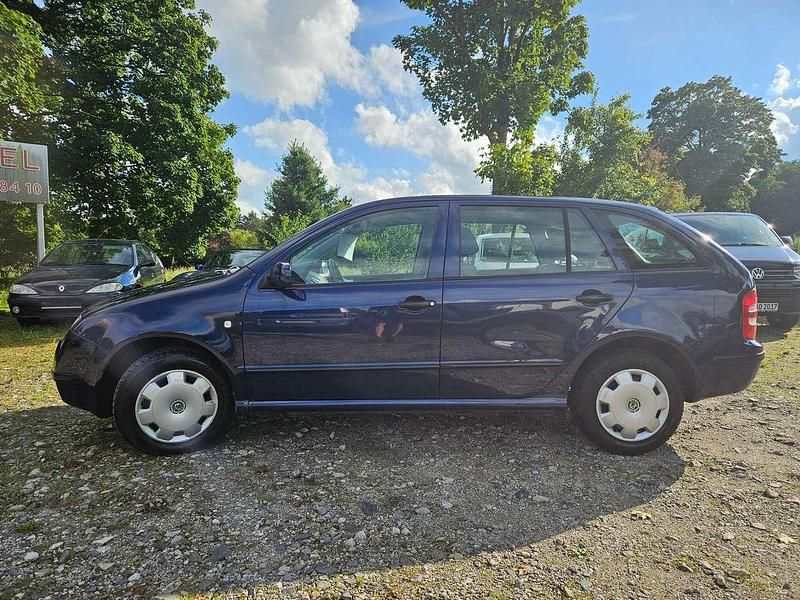 Pazificblue Gebraucht 2002 Skoda Fabia Comfort Kombi | 2.100 € - Bild 1/4