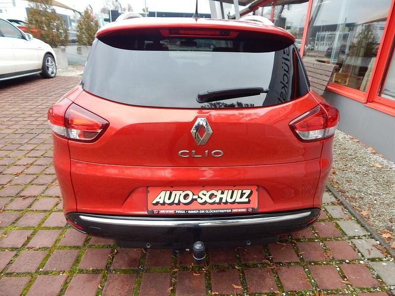 Gebraucht Renault Clio IV LIMITED 90 PS (66 kW) 2017 Rot Limousine
